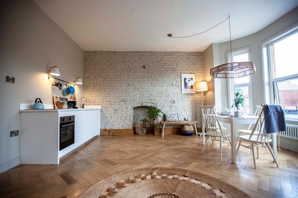 2 bed flat to rent in Albert Road, Levenshulme M19, £1,400 pcm Zoopla