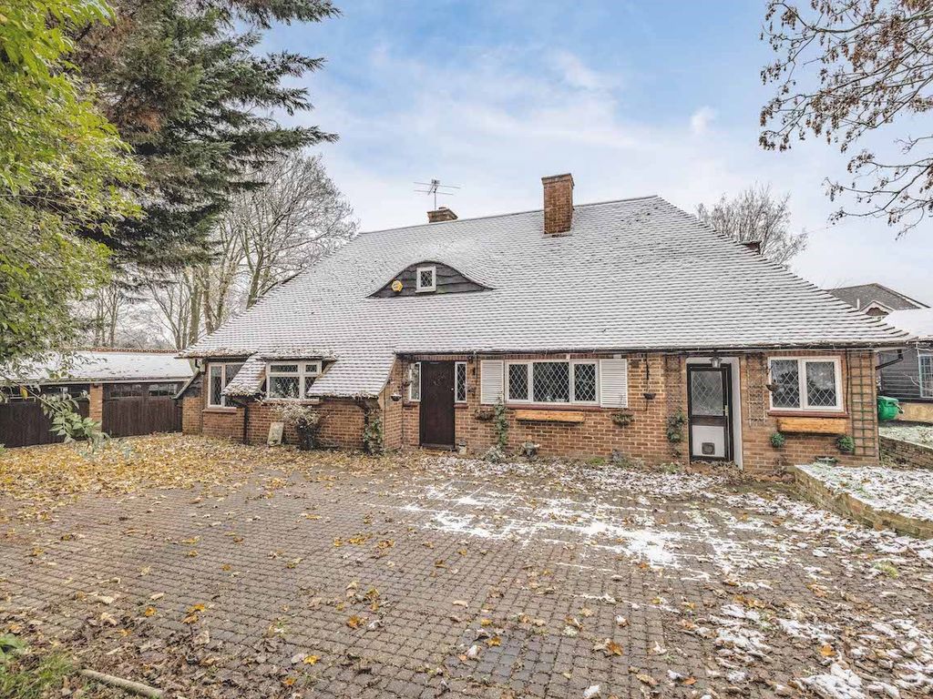 Thorney Lane North Iver SL0  