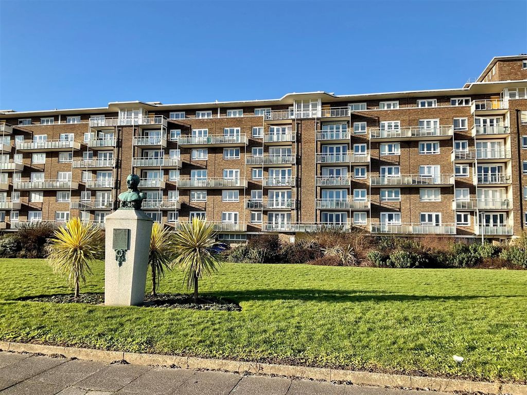 1 bed flat for sale in The Gateway, Dover CT16 Zoopla
