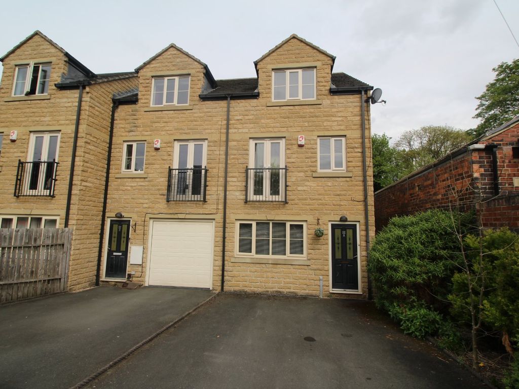 3 bed end terrace house for sale in Valley Road, Liversedge, West