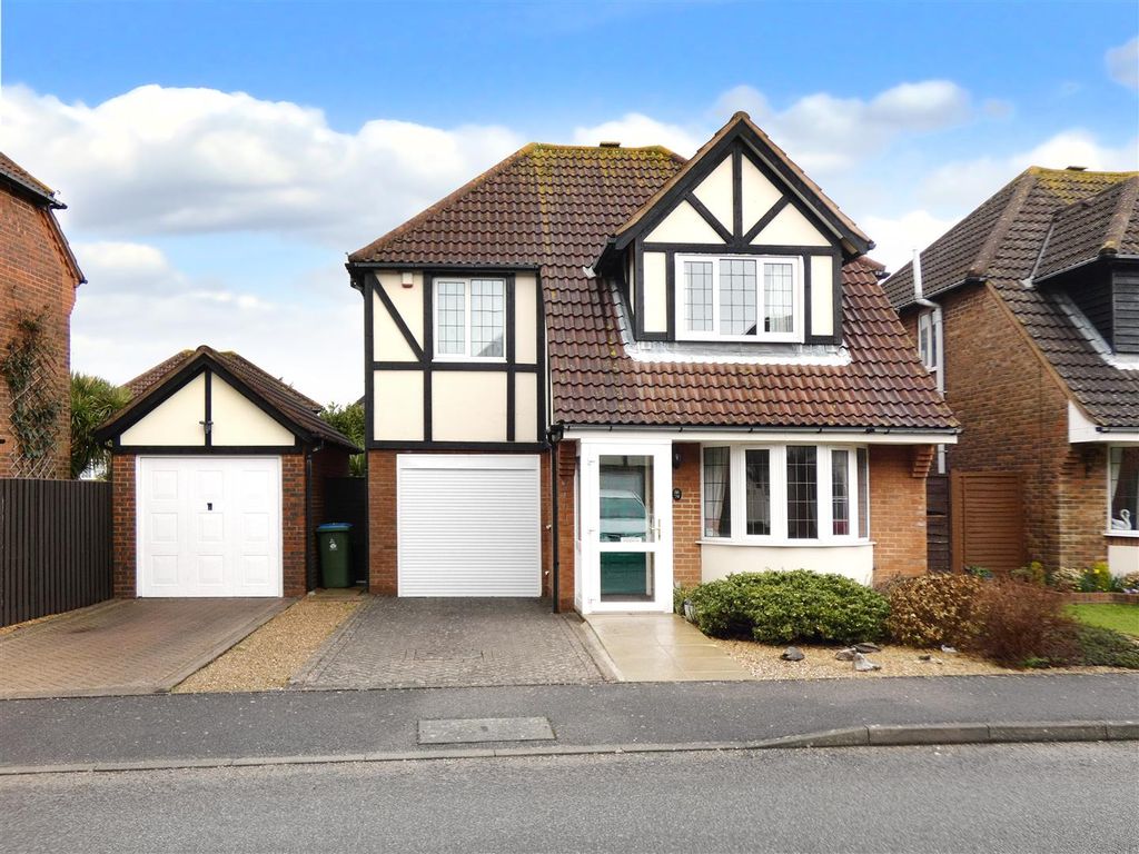 4 bed detached house for sale in Blenheim Drive, Rustington