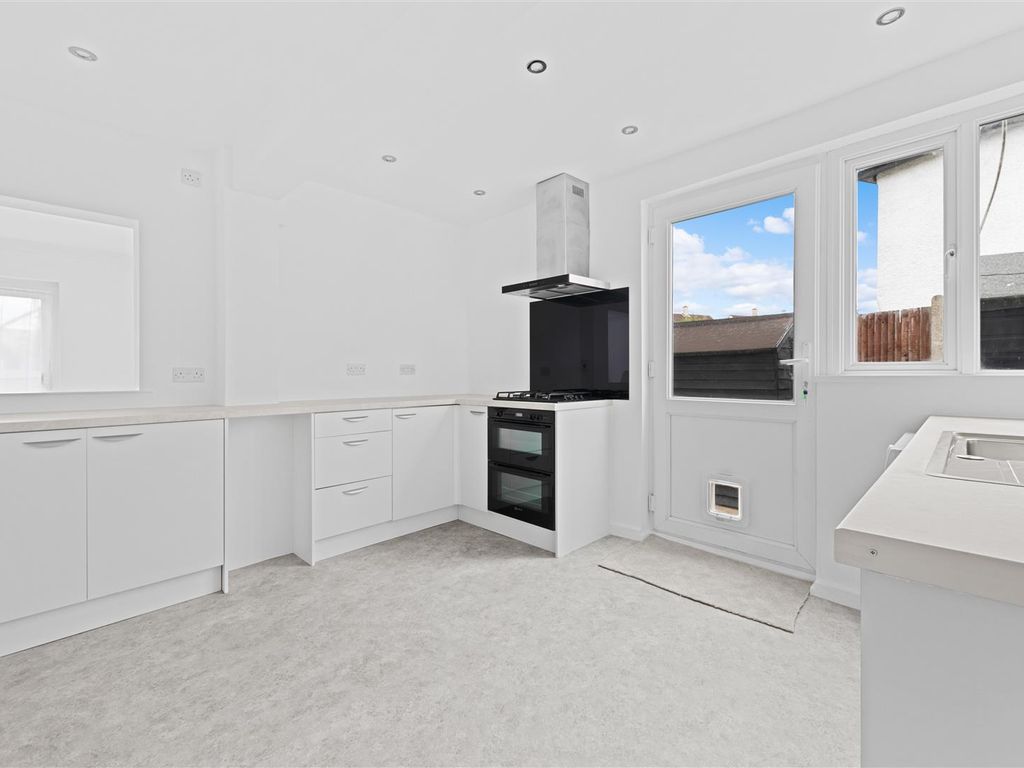 2 bed semidetached house for sale in Long Lane, Croydon CR0, £425,000