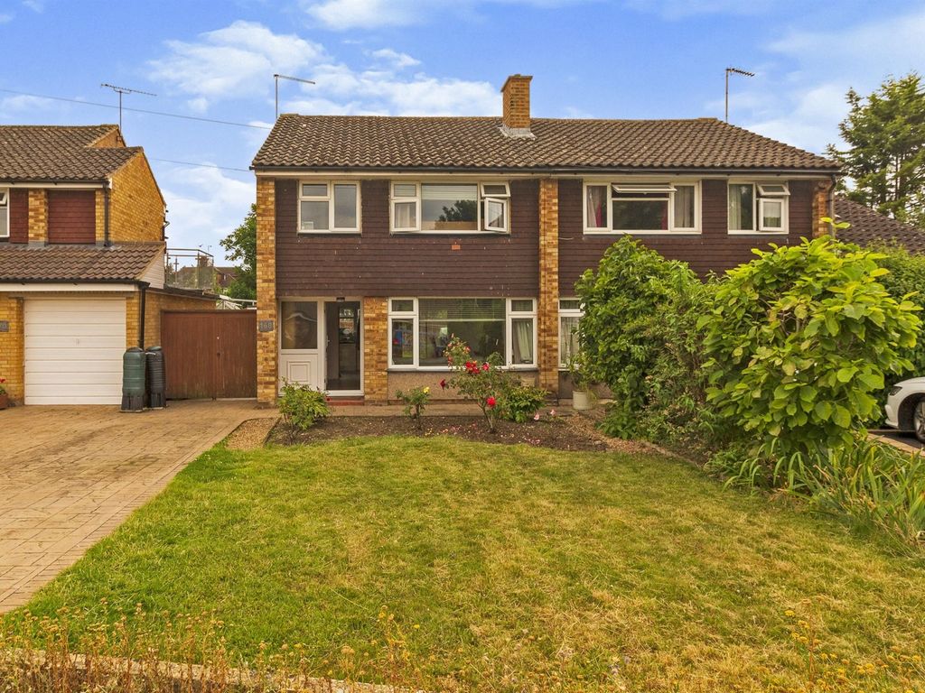 3 bed semidetached house for sale in Broughton Avenue, Broughton
