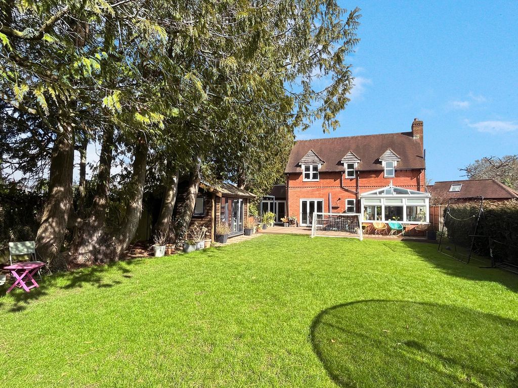 3 bed detached house for sale in Vinneys Close, Brockenhurst SO42 Zoopla