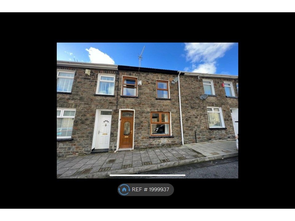 3 bed terraced house to rent in Ferndale, Ferndale CF43, £700 pcm Zoopla