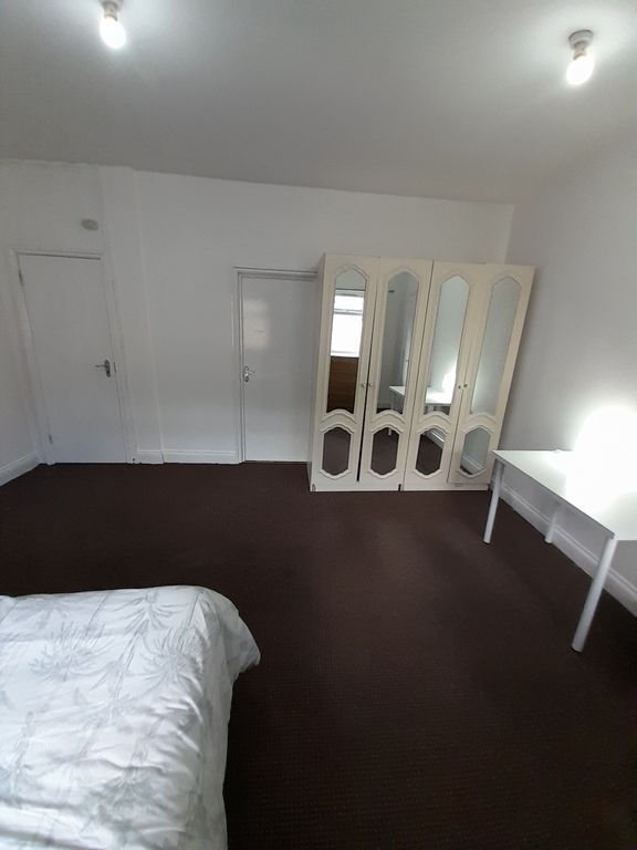 7 bed shared to rent in Shoebury Road, East Ham London E6