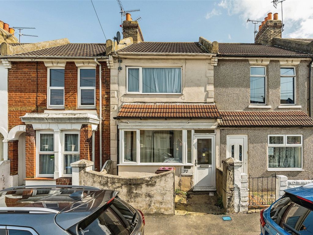 3 bed terraced house for sale in Milton Road, Gillingham, Kent ME7, £