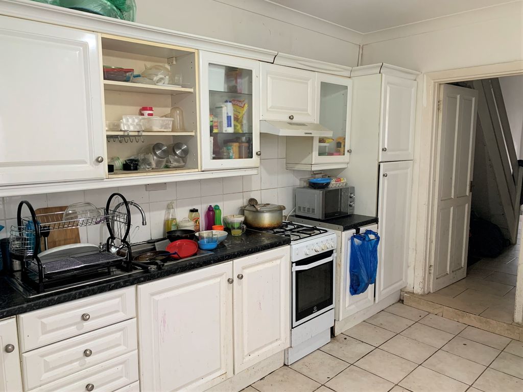 Bromsgrove Street, Grangetown, Cardiff CF11  