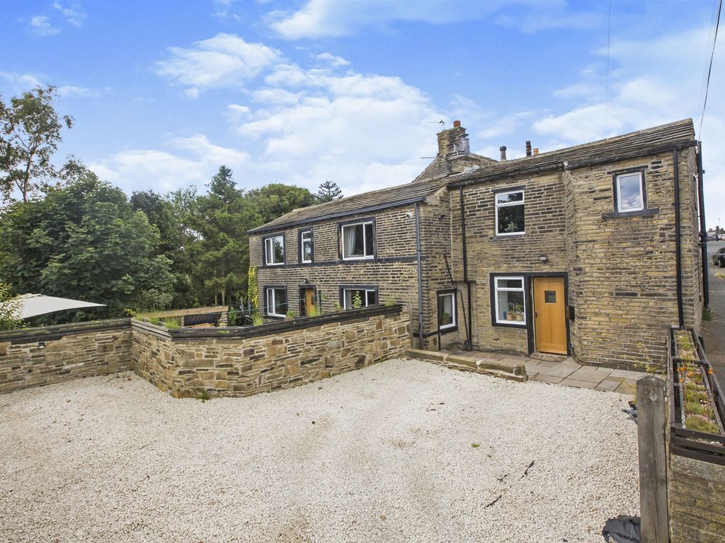 3 bed detached house for sale in Hill Top Road, Thornton, Bradford BD13 Zoopla