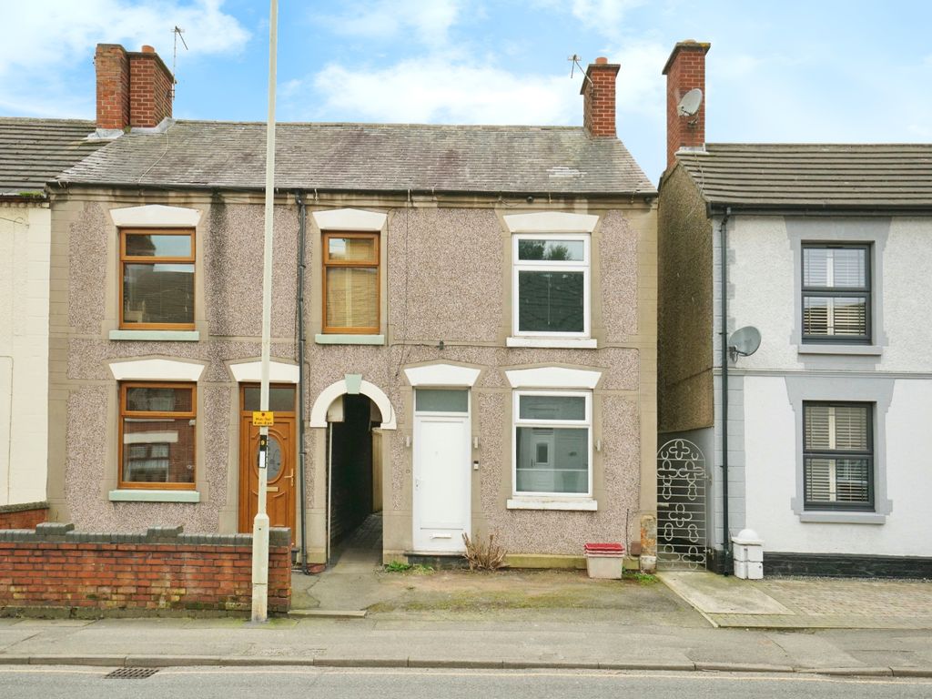 2 bed end terrace house for sale in Central Road, Hugglescote
