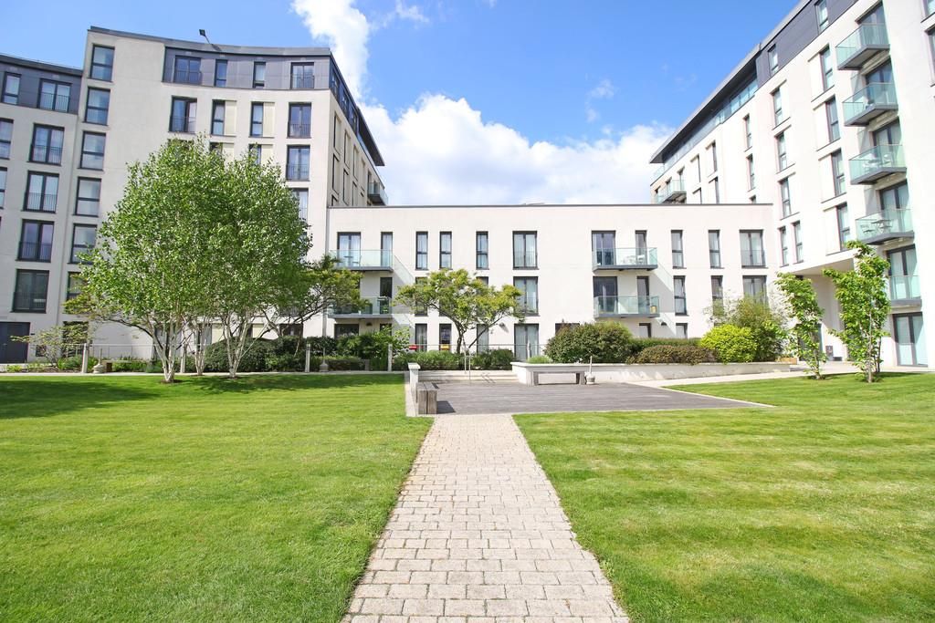 2 bed flat to rent in The Hayes Apartments, The Hayes, Cardiff CF10