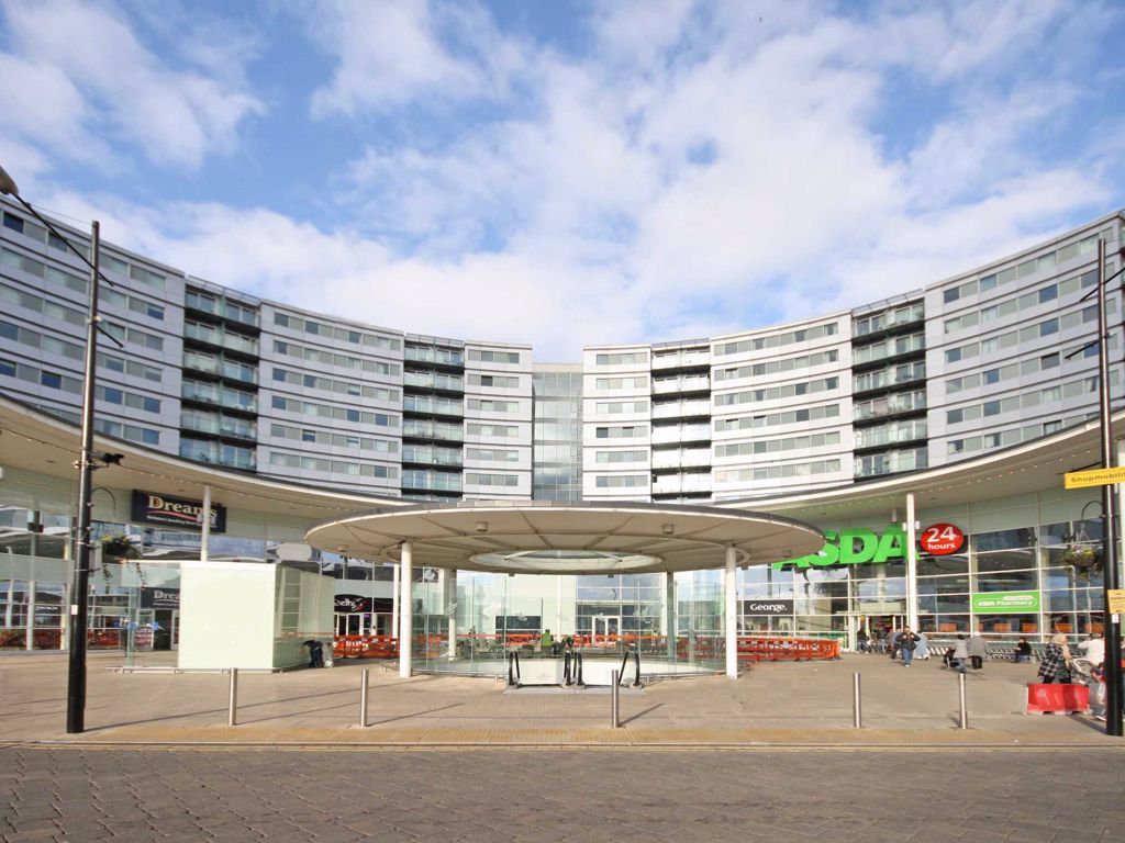 3 bed flat to rent in Prince Regent Road, Hounslow TW3 Zoopla