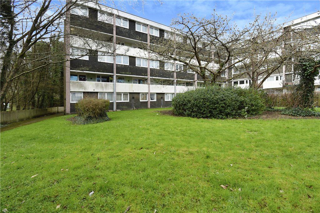 3 bed flat for sale in Tadburn Green, Banning Street, Romsey, Hampshire