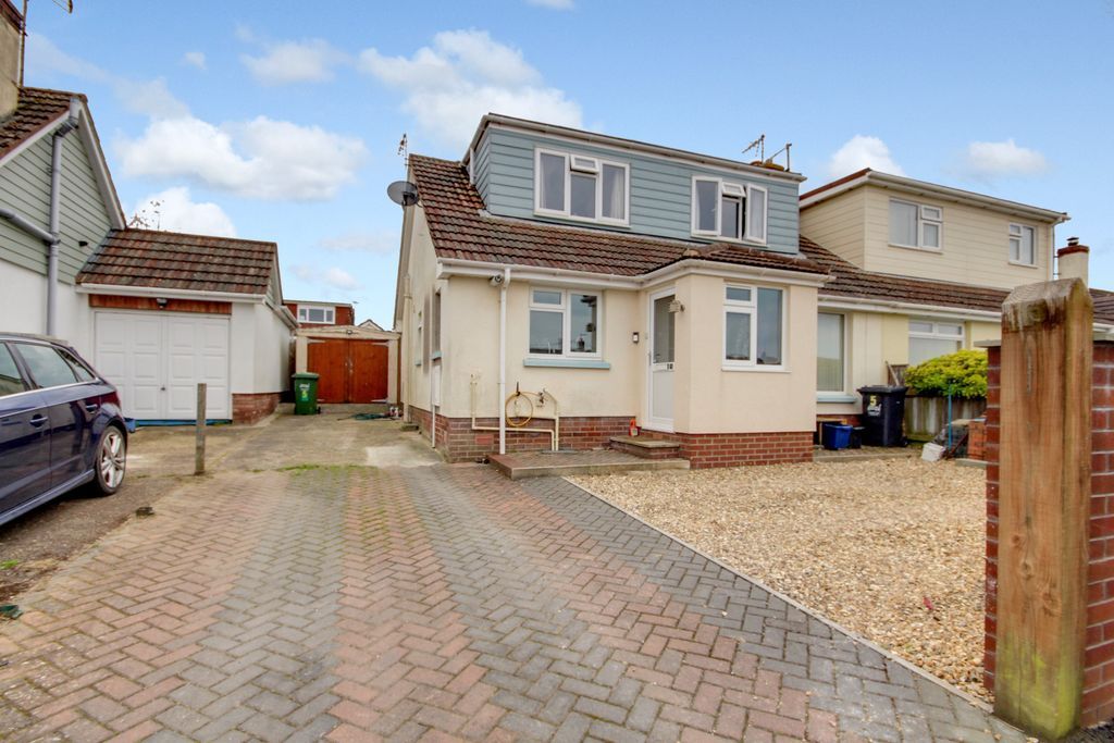 3 bed semidetached house for sale in Ballards Crescent, West Yelland