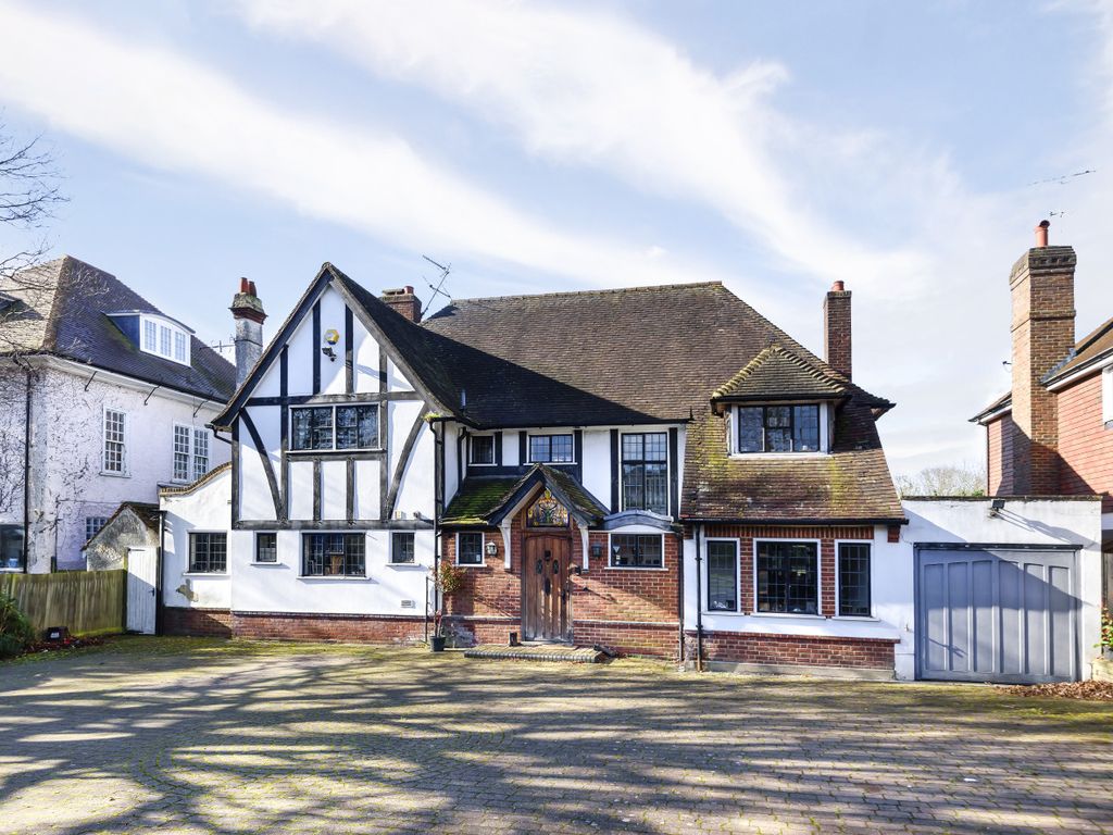 Friern Barnet Lane, London N20  