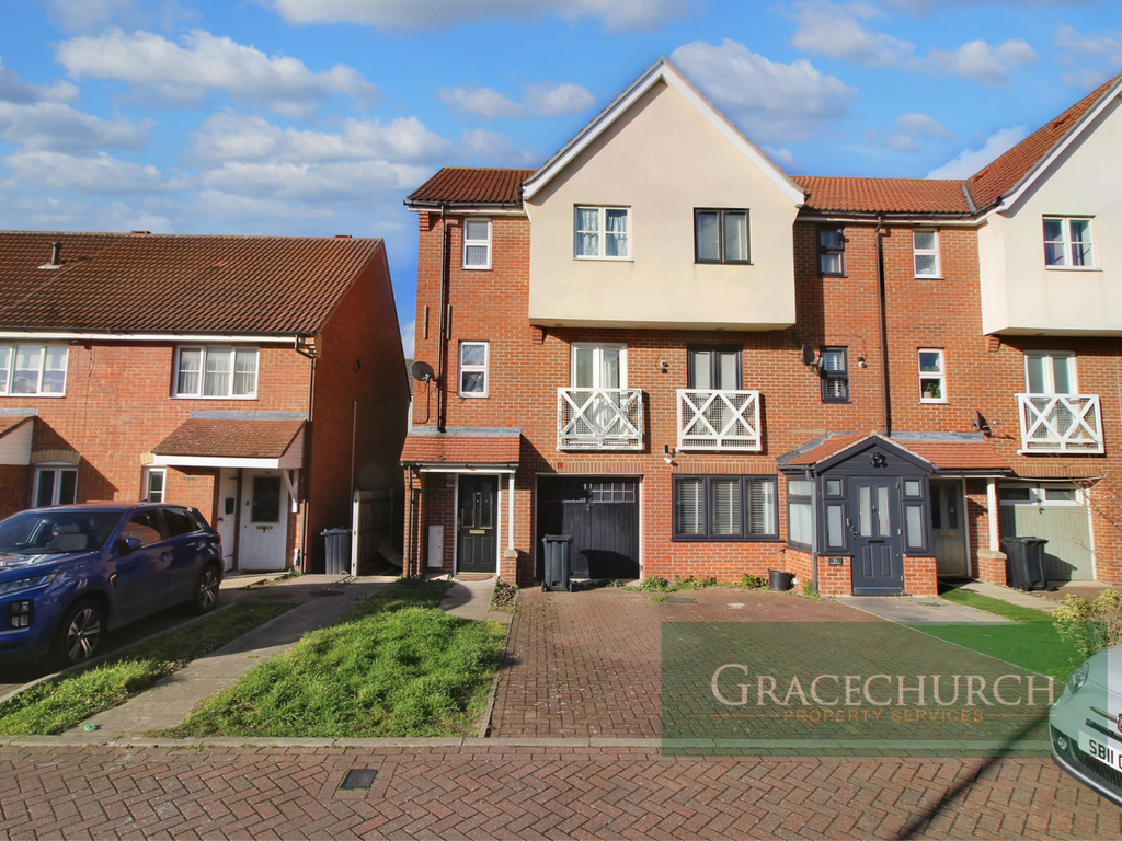 3 bed town house for sale in Bengeo Gardens, Chadwell Heath, Romford