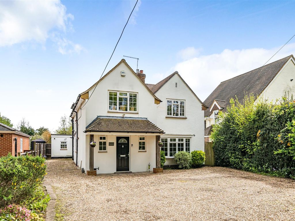 4 bed property for sale in Brentmoor Road, West End, Woking GU24, £