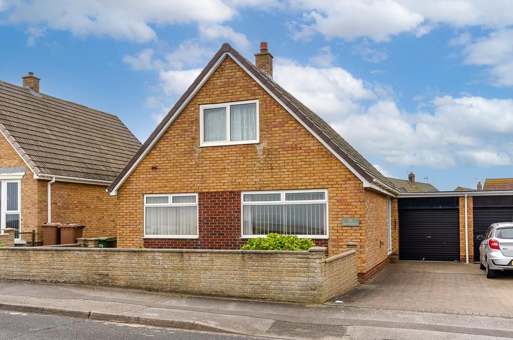 2 bed detached bungalow for sale in South Promenade, Withernsea HU19