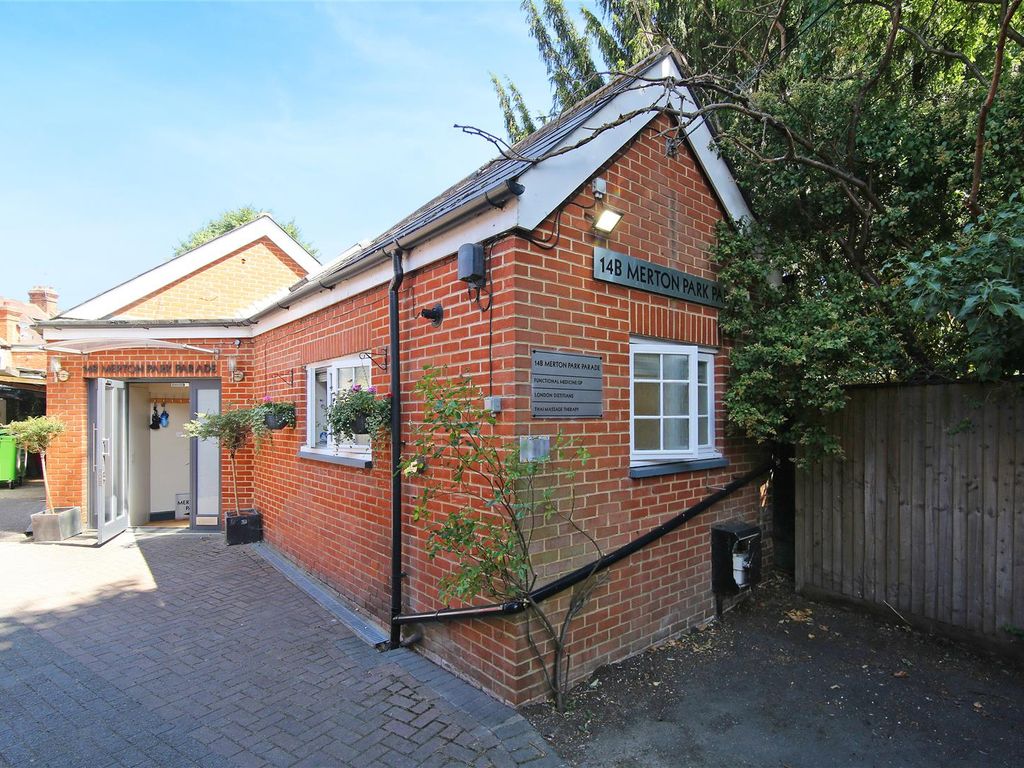 Merton Park Parade London SW19