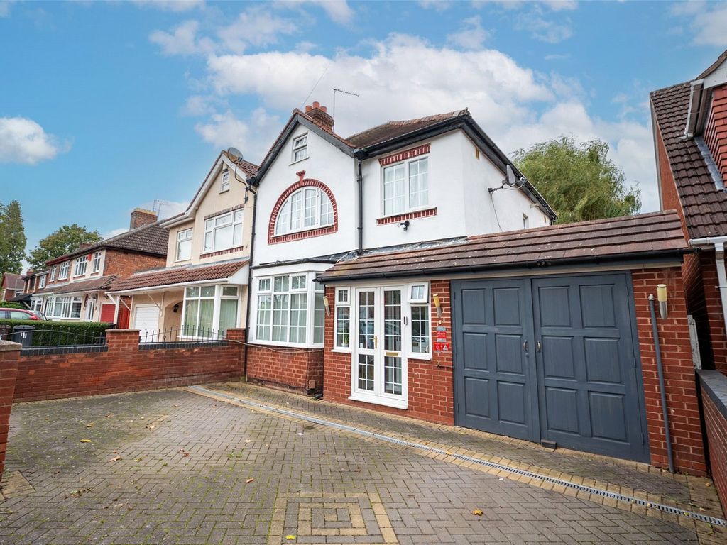 4 bed semidetached house for sale in Deyncourt Road, Wednesfield