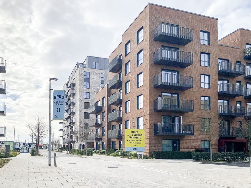1 bed flat for sale in The Green Quarter, Randolph Road, Southall UB1, £420,000 Zoopla