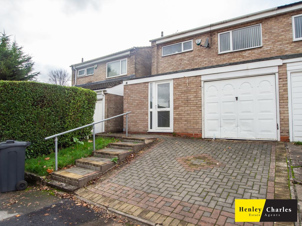3 bed semidetached house to rent in Parkdale Close, Erdington