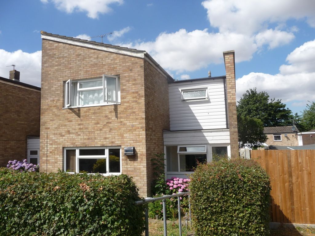 3 bed end terrace house to rent in Derby Way, Stevenage SG1, £1,450 pcm