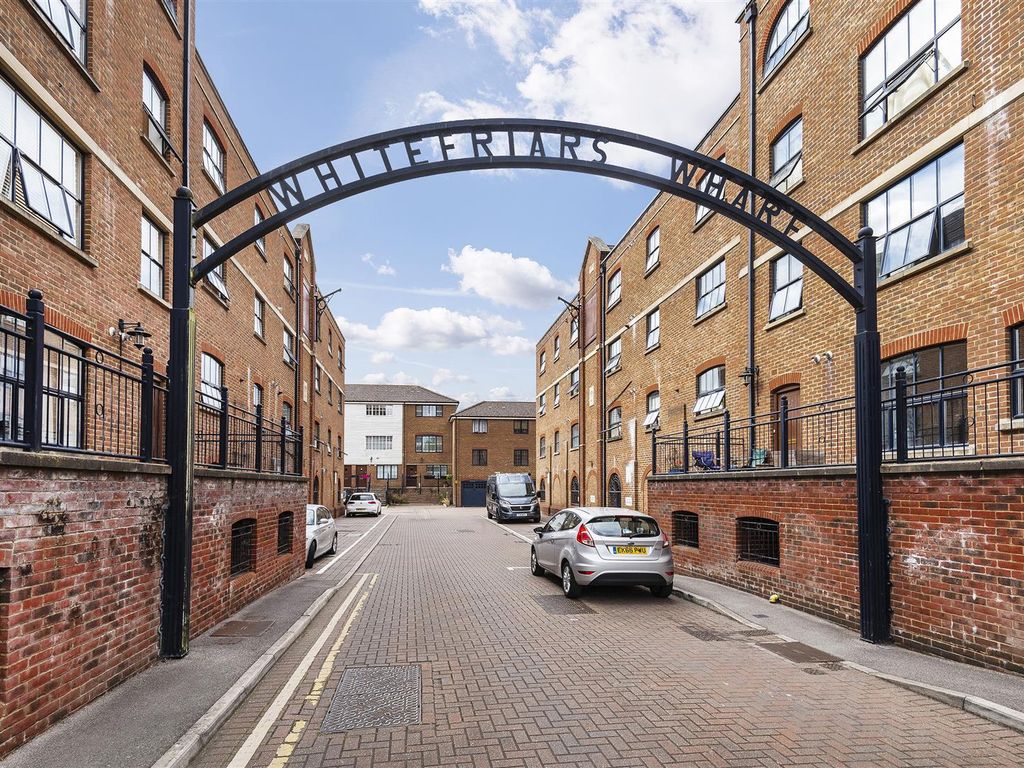 2 bed flat to rent in Whitefriars Wharf, Tonbridge TN9 Zoopla