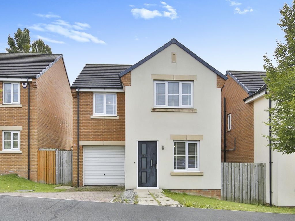 3 bed detached house for sale in Oak Crescent, Chilton, Ferryhill