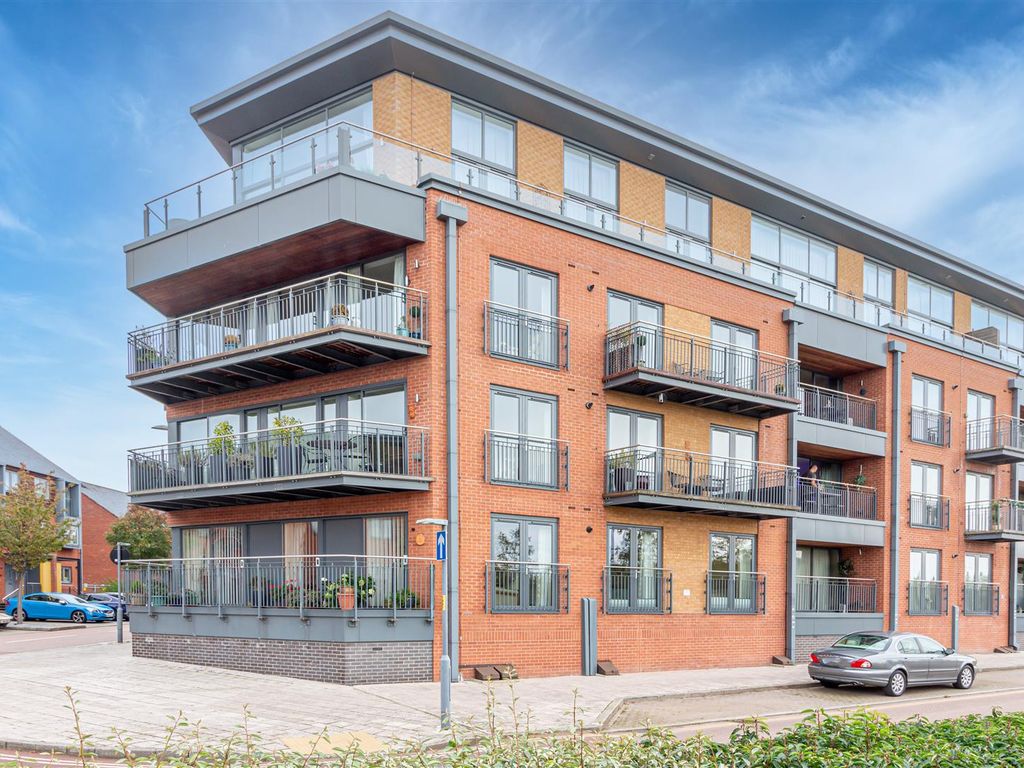 2-bed-flat-for-sale-in-crossley-road-worcester-wr5-zoopla