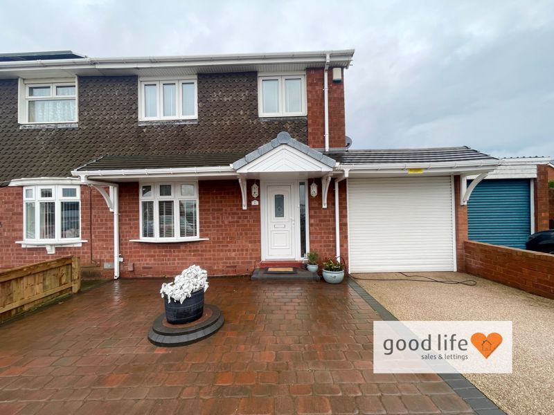 3 bed semidetached house for sale in Closeburn Square, Mill Hill