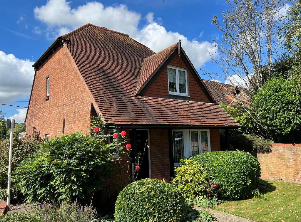 2 bed detached house for sale in Penns Court, Horsham Road, Steyning BN44, £500,000 Zoopla