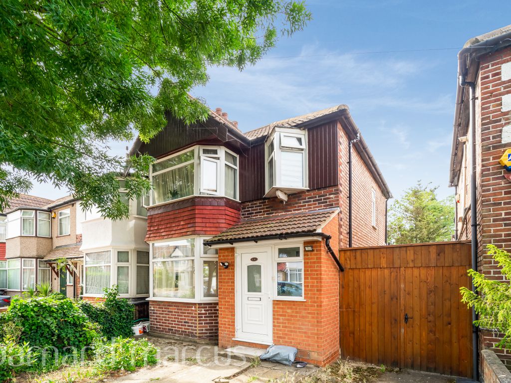 3 bed property to rent in Coniston Avenue, Perivale, Greenford UB6 Zoopla