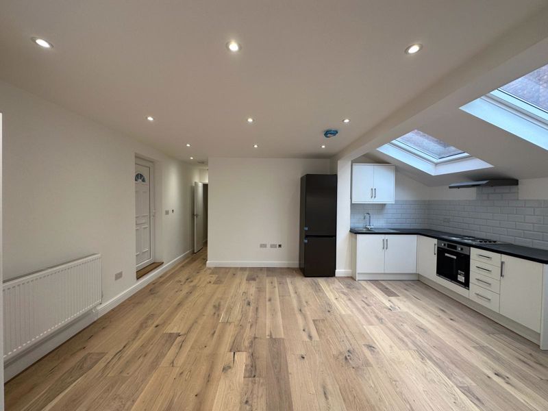 Studio to rent in Richborough Road, London NW2 Zoopla