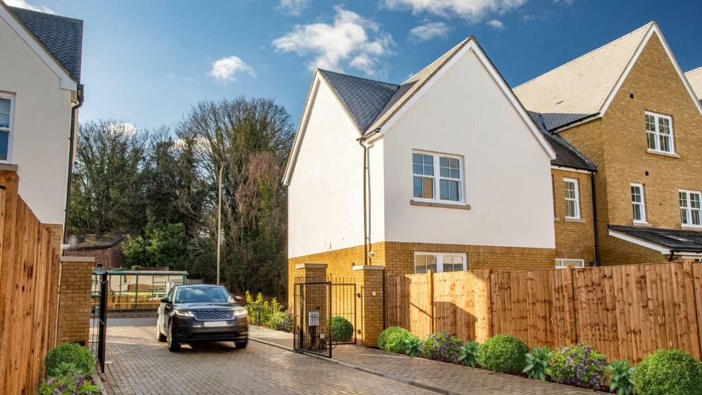 4 bed semidetached house for sale in North Road, Hertford SG14 Zoopla