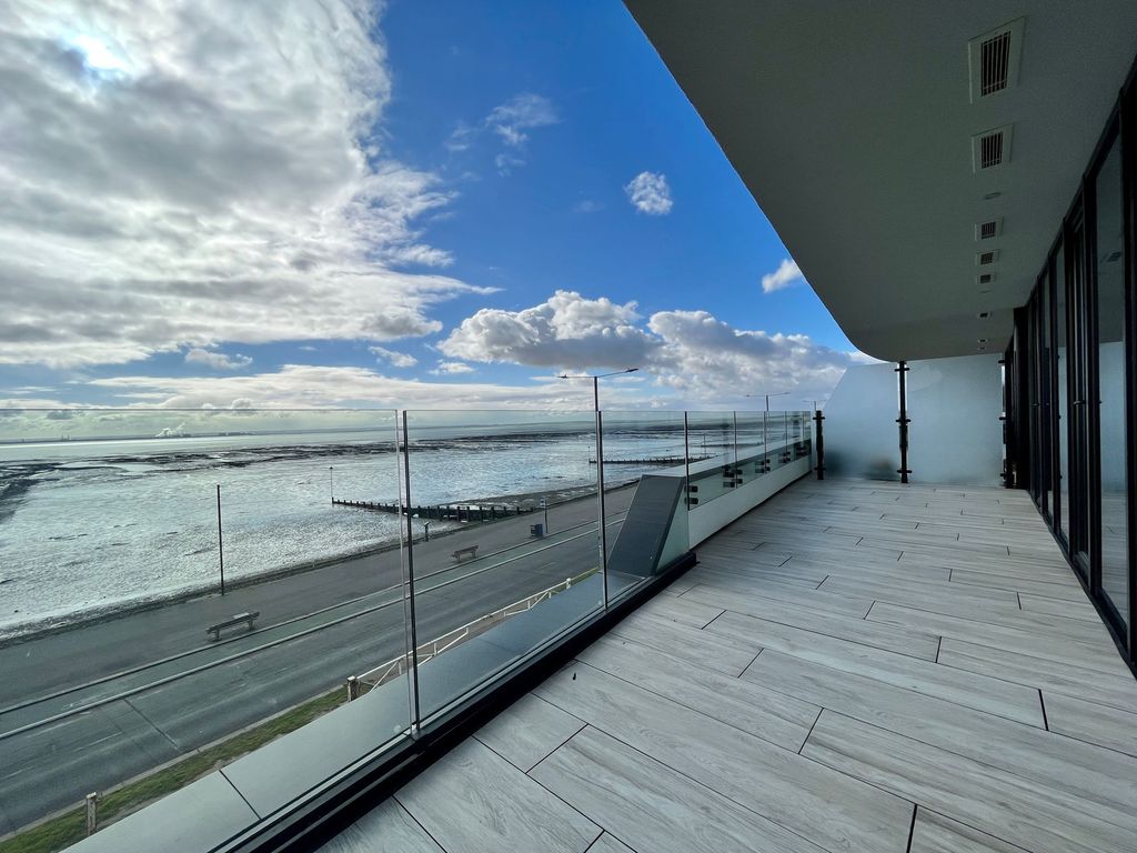 2 bed flat for sale in Western Esplanade, Clifftown Shore Western