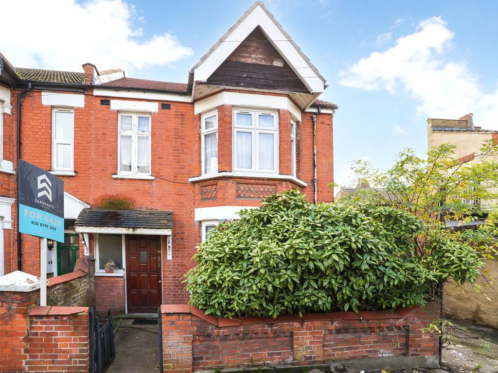 Cowper Road, Hanwell W7  