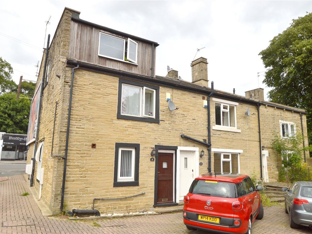2 bed flat for sale in Chapeltown, Pudsey, Leeds, West Yorkshire LS28