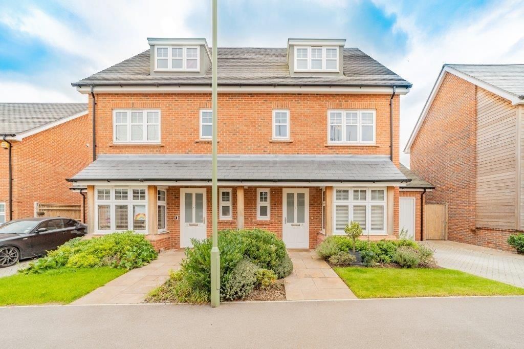 New Houses For Sale Fleet Hampshire at Arlene Jones blog