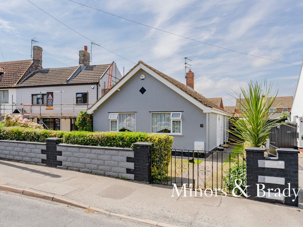 2 bed detached bungalow for sale in Kirkley Street, Lowestoft NR33 Zoopla