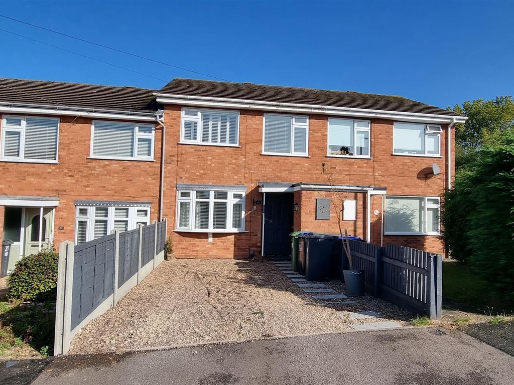 3 bed terraced house to rent in Spa View, Whitnash, Leamington Spa CV31