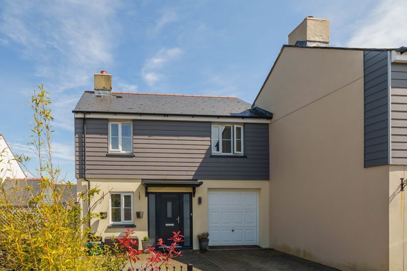 4 bed semidetached house for sale in Pikes Mead, Okehampton EX20 Zoopla