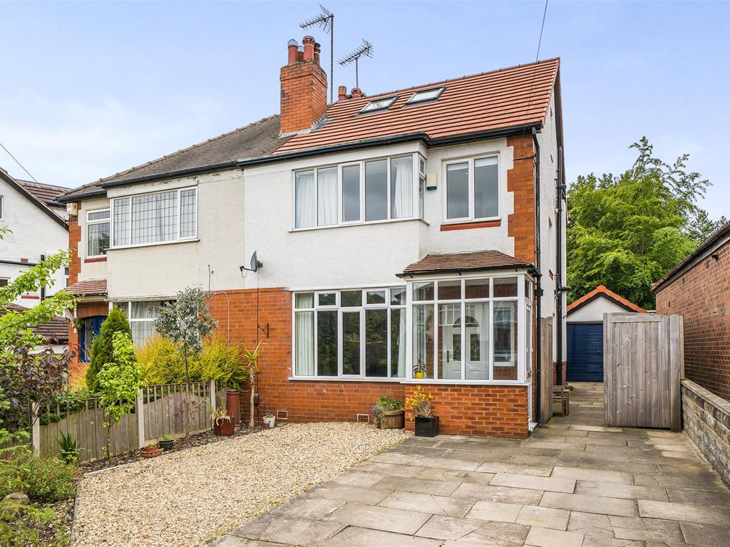 4 bed semidetached house for sale in Hodgson Avenue, Alwoodley, Leeds
