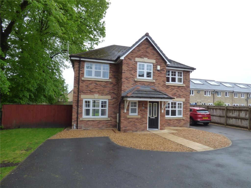 4 bed detached house to rent in Barrow Brook Close, Barrow, Clitheroe