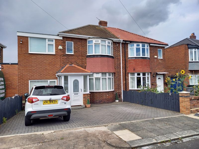 3 bed semidetached house for sale in Hayleazes Road, Denton Burn