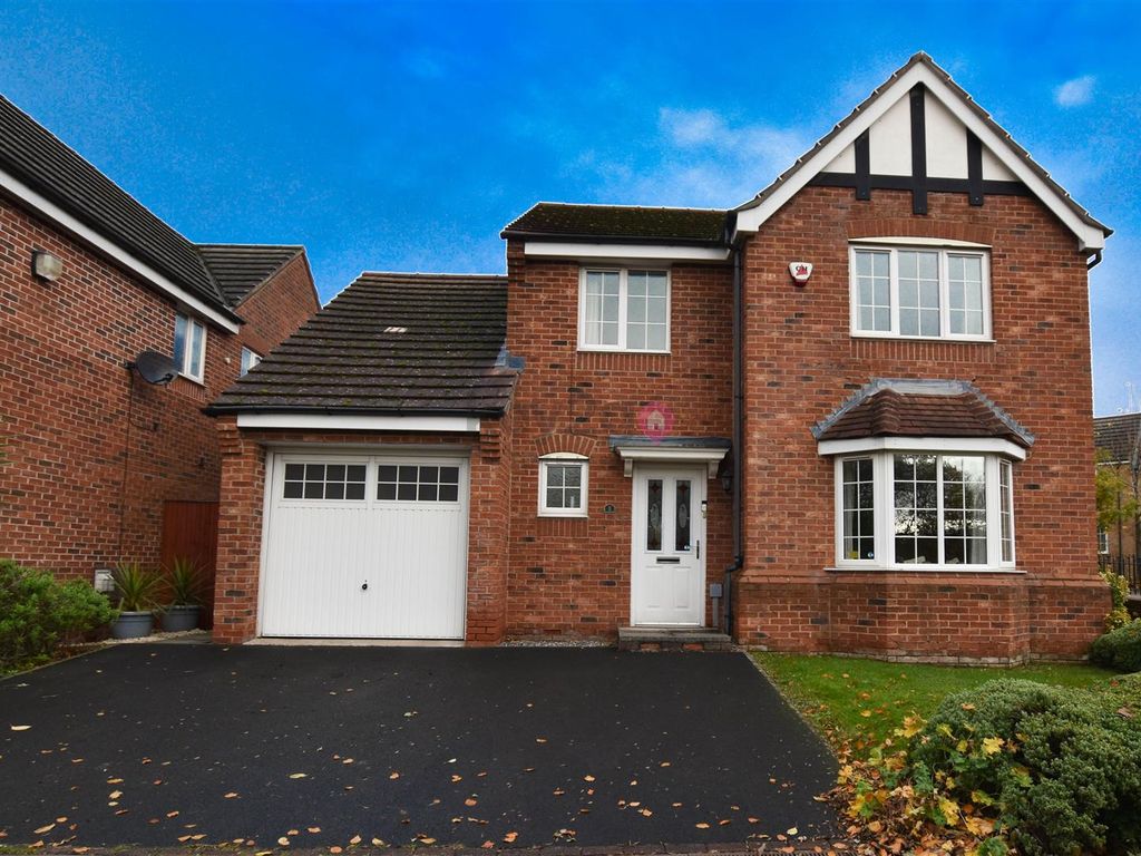 4 bed detached house to rent in Greenacre Way, Sheffield S12, £1,400