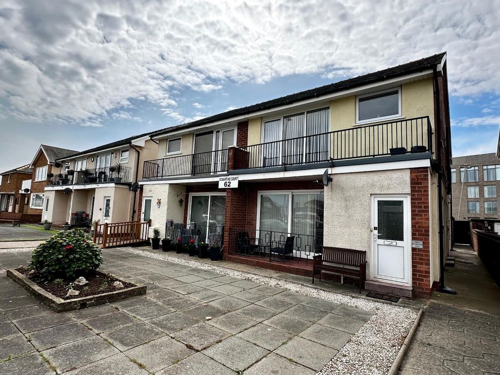 2 bed flat for sale in St Martins Court, Clifton Drive, Blackpool FY4