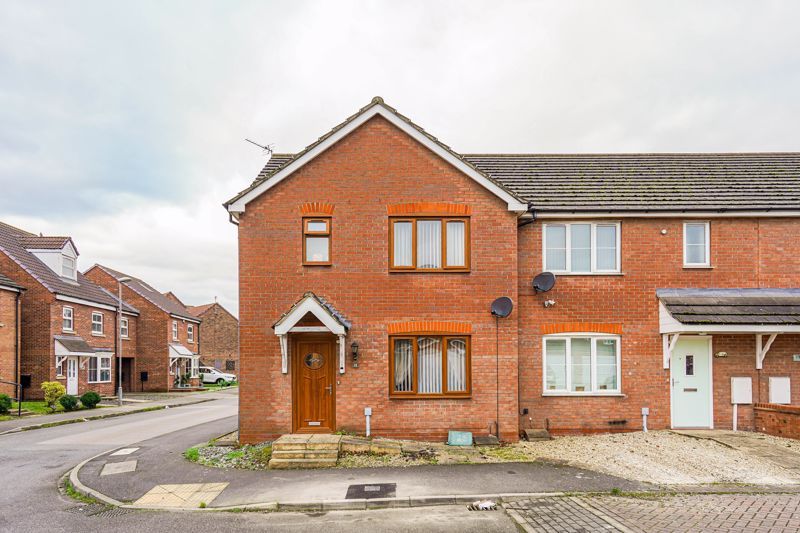 3 bed end terrace house for sale in 15 Pochard Drive, Scunthorpe DN16