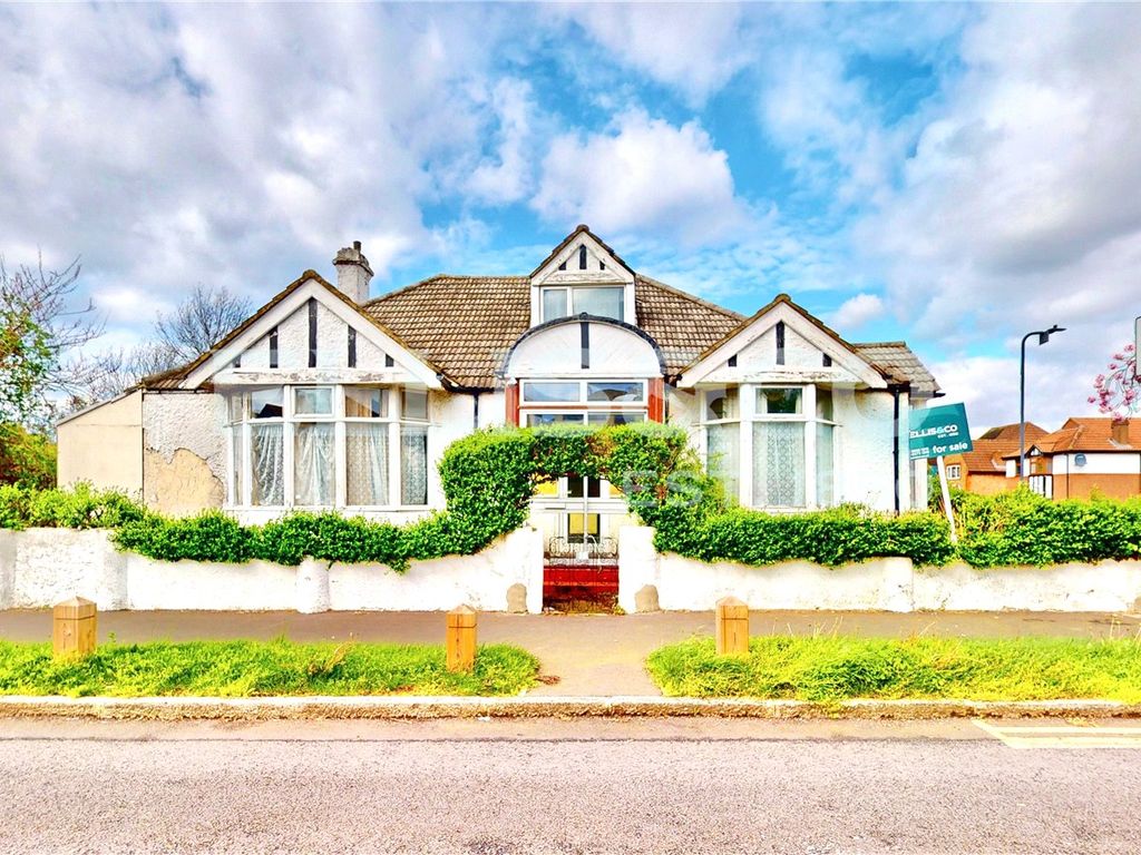 3 bed bungalow for sale in Sudbury Avenue, Wembley HA0, £649,950 Zoopla