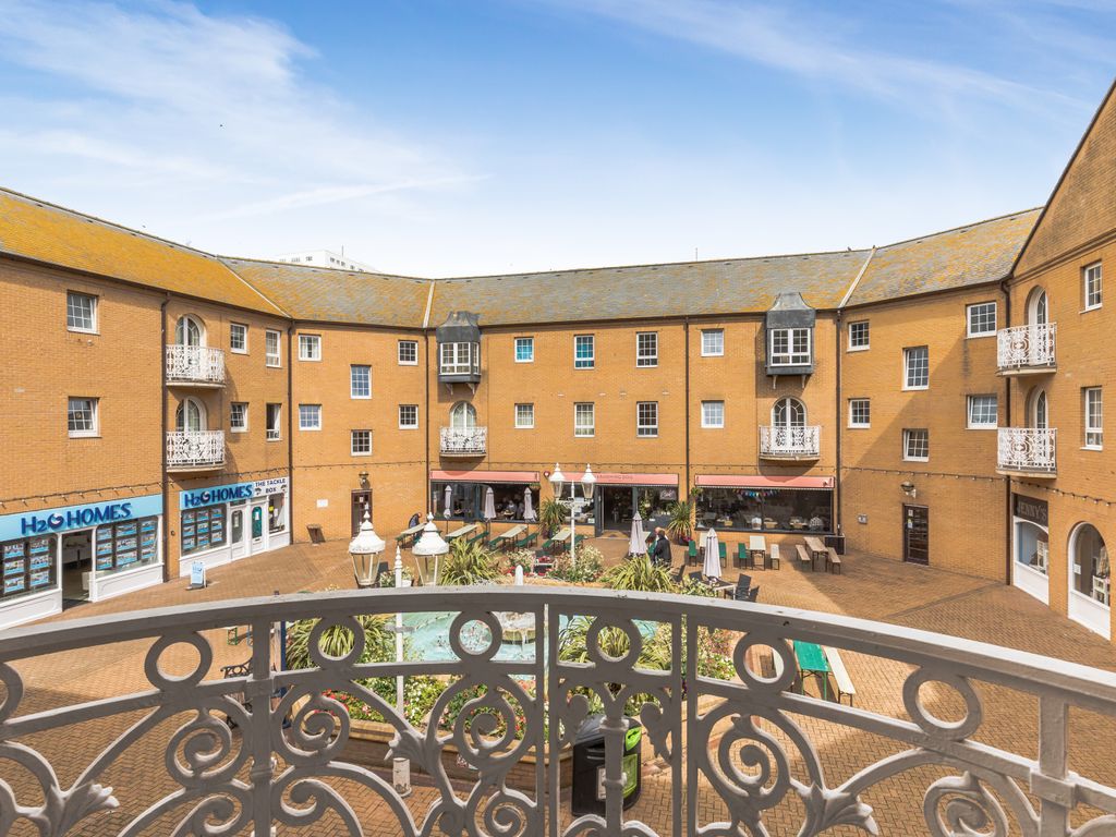 1 bed flat to rent in Brighton Marina Village, Brighton BN2, £1,350 pcm